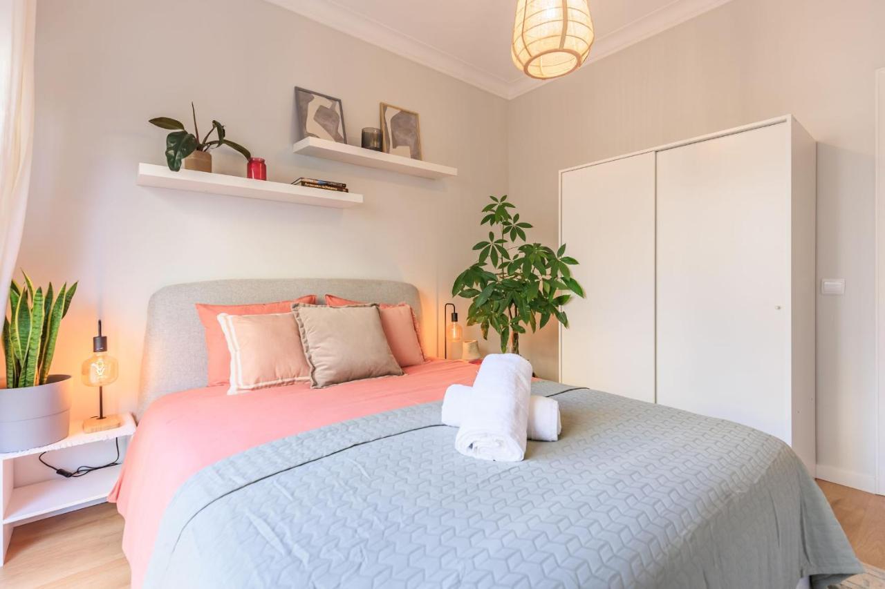 Enjoy Bonfim Central 2Br Renovated Apartment By Lovelystay Porto Ngoại thất bức ảnh