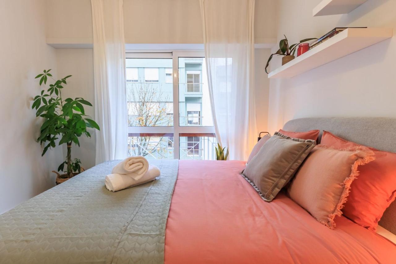 Enjoy Bonfim Central 2Br Renovated Apartment By Lovelystay Porto Ngoại thất bức ảnh